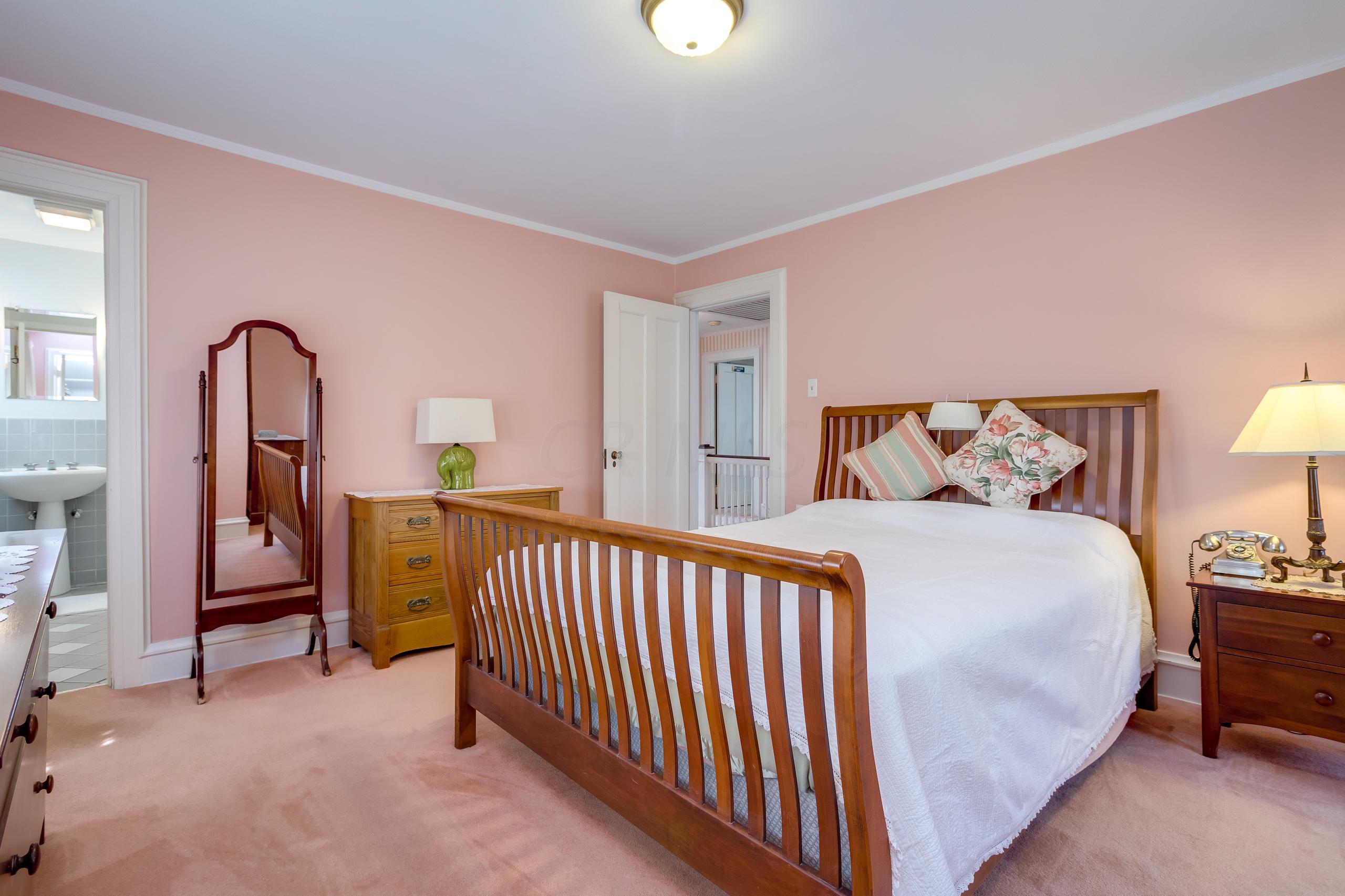 2090 Lower Chelsea Road Columbus, OH 43212 - Photo 32 of 49 Gallery Image 32