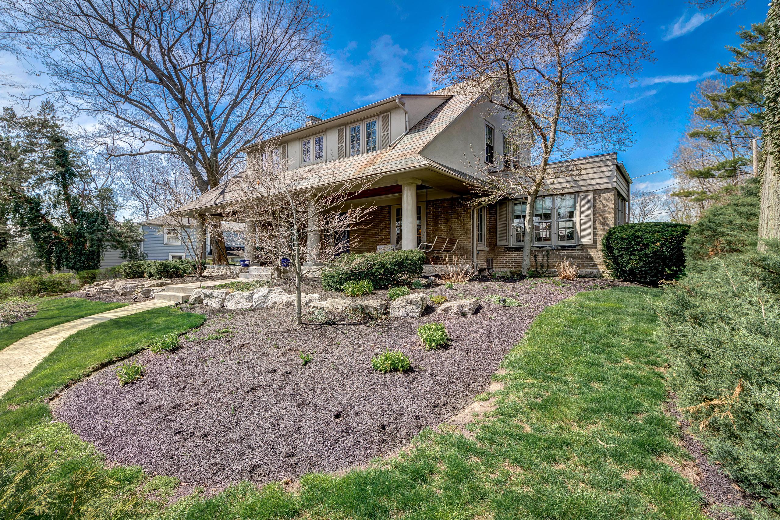2090 Lower Chelsea Road Columbus, OH 43212 - Photo 4 of 49 Gallery Image 4