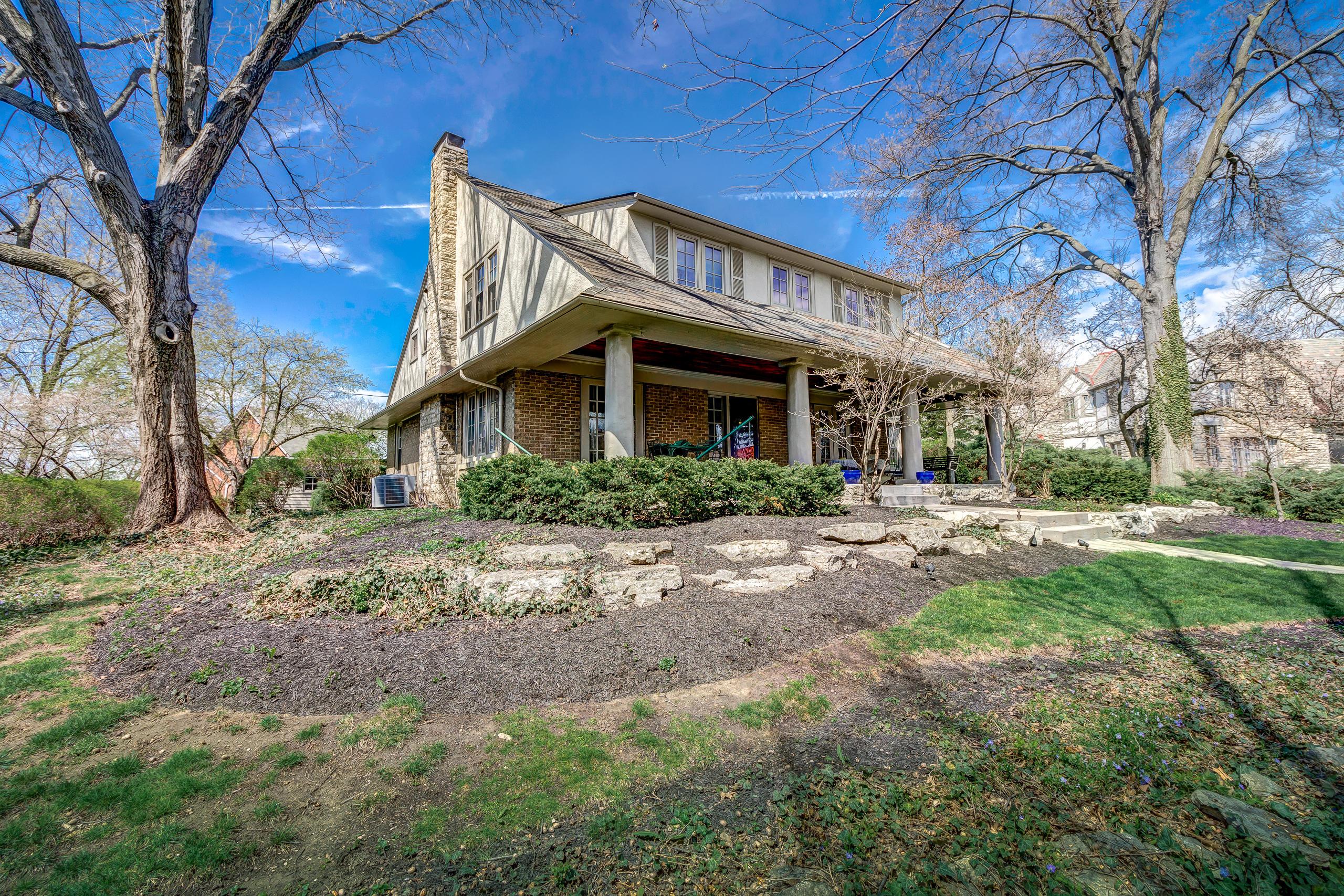 2090 Lower Chelsea Road Columbus, OH 43212 - Photo 5 of 49 Gallery Image 5
