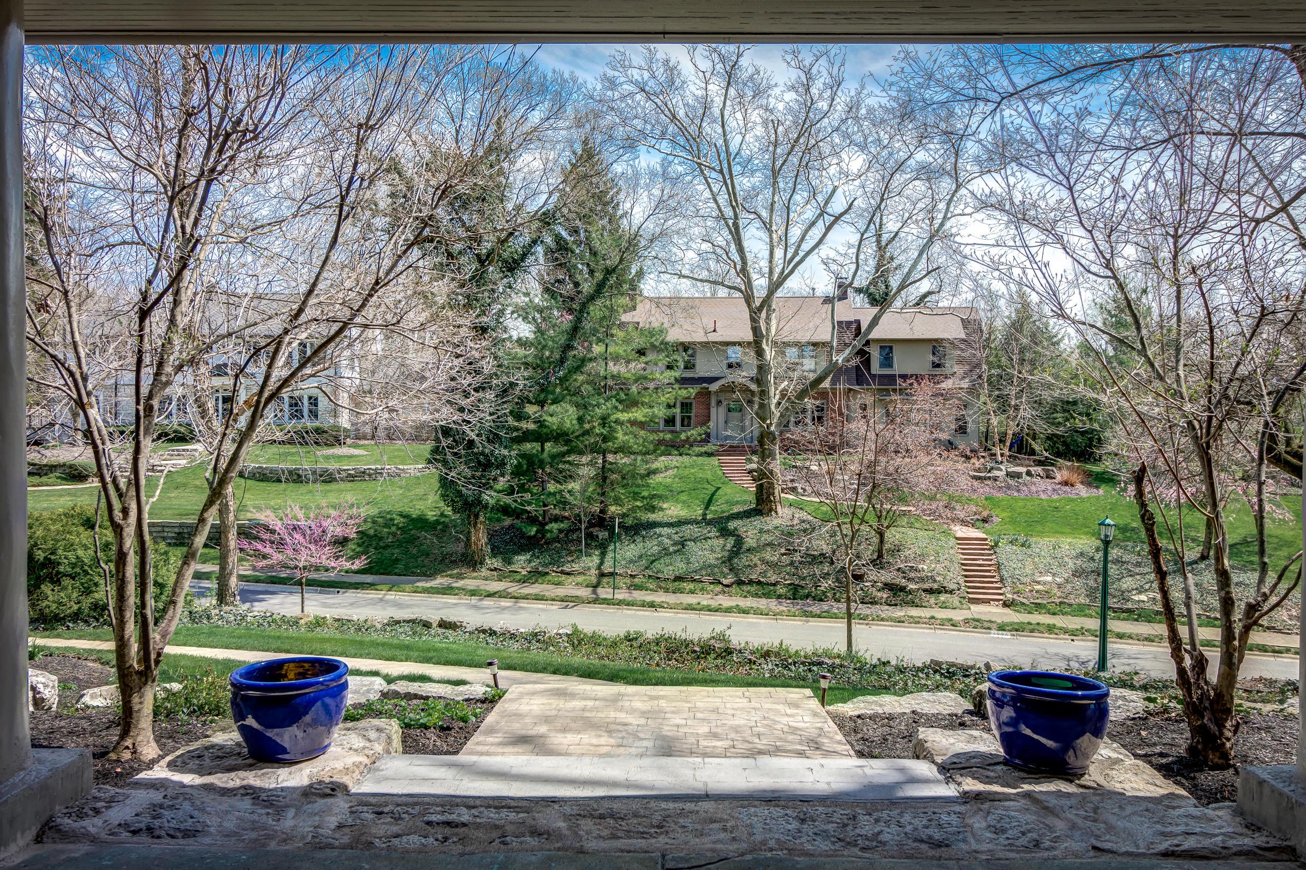 2090 Lower Chelsea Road Columbus, OH 43212 - Photo 8 of 49 Gallery Image 8