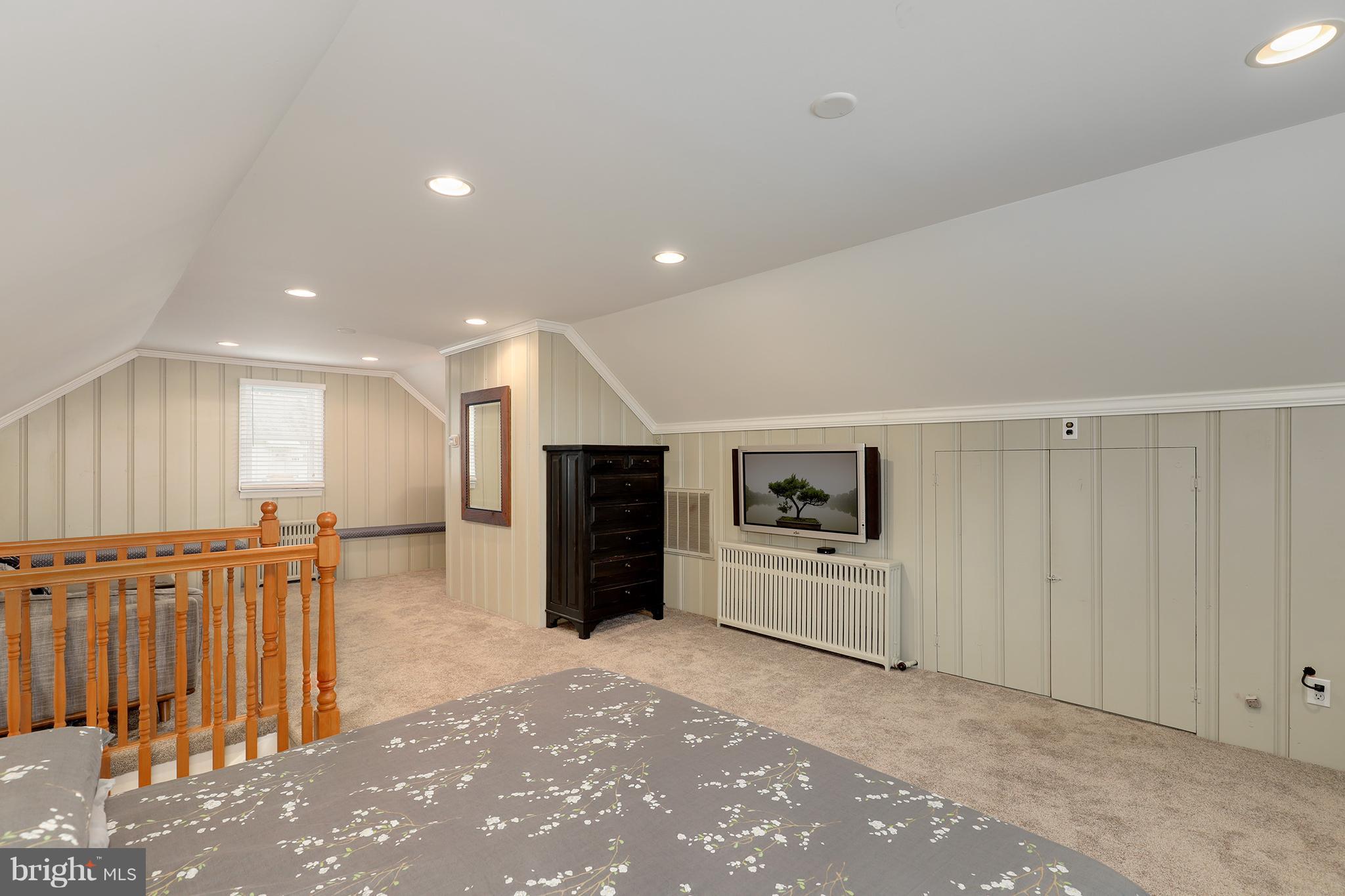 5545 Gayland Road Baltimore, MD 21227 - Photo 20 of 30 a view of a electric room