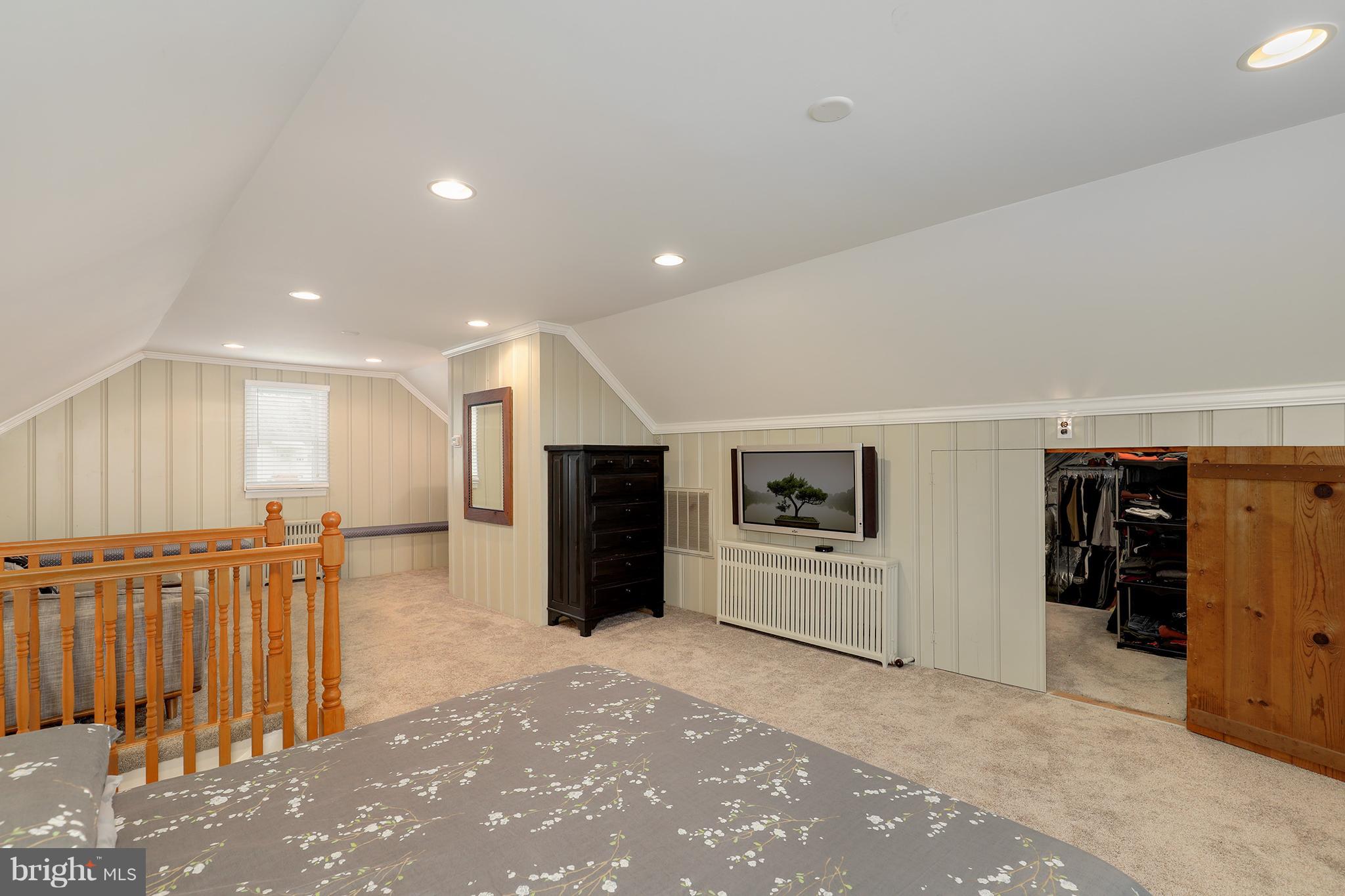 5545 Gayland Road Baltimore, MD 21227 - Photo 21 of 30 a view of a electric room