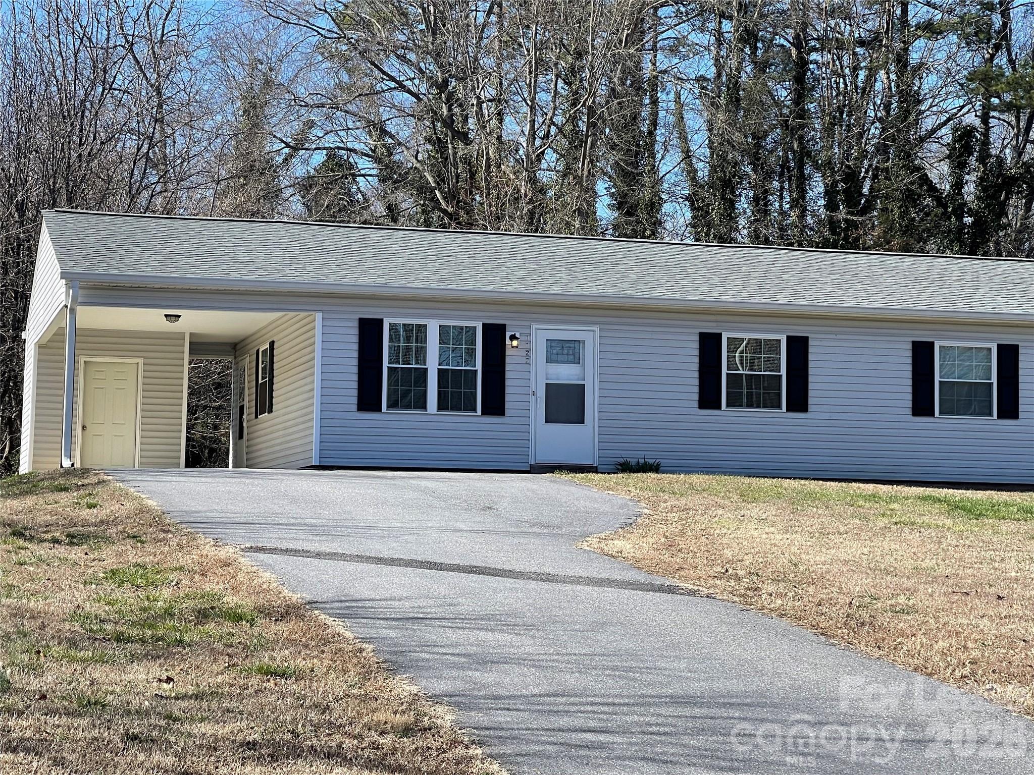1122 28th Street Southwest Hickory, NC 28602 - Photo 1 of 19