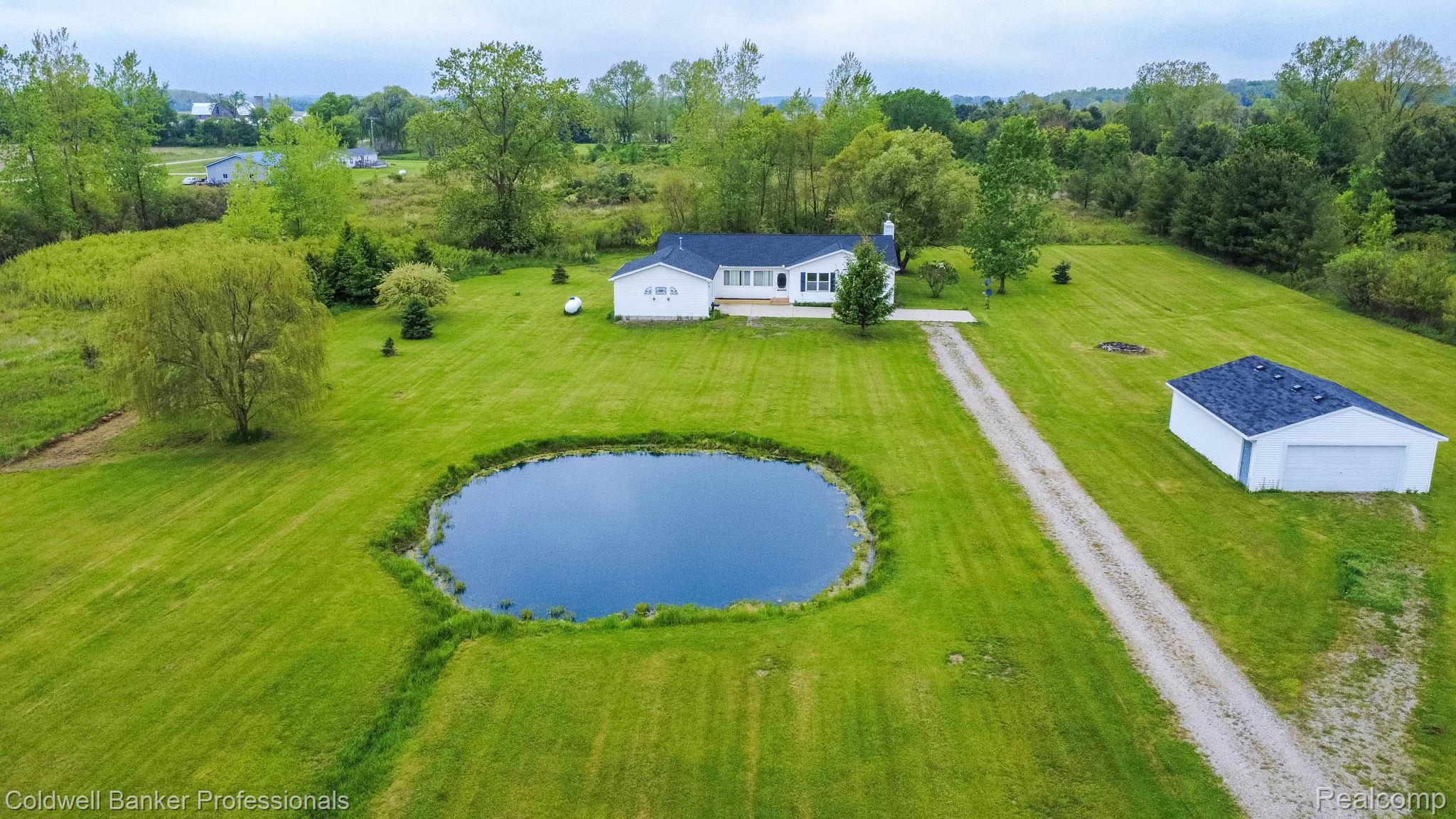 6456 Bricker Road Melvin, MI 48454 - Photo 38 of 52 36-web-or-mls-zdrone (1).jpg