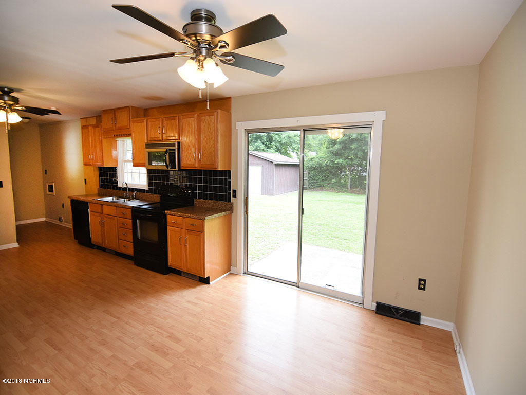 303 Millhouse Road Castle Hayne, NC 28429 - Photo 9 of 15 MillhouseKitchen and Dining