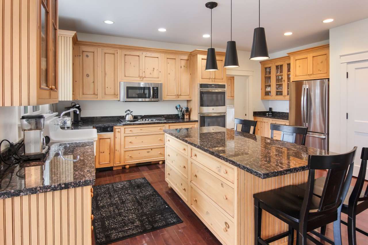 9067 Skegemog Point Road Williamsburg, MI 49690 - Photo 27 of 53 1887093-26.JPG