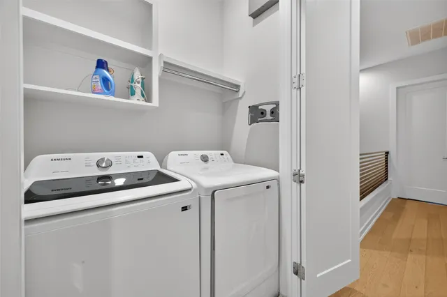 $2,700 | 2617 Live Oak Street, Houston, TX 77004