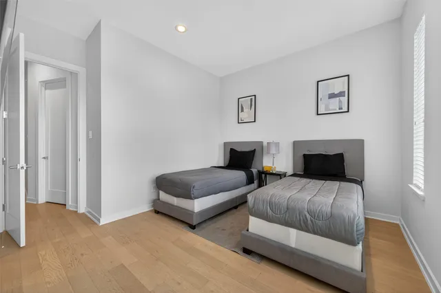 $2,700 | 2617 Live Oak Street, Houston, TX 77004