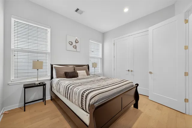 $2,700 | 2617 Live Oak Street, Houston, TX 77004