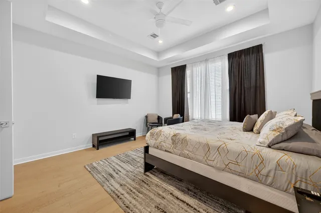 $2,700 | 2617 Live Oak Street, Houston, TX 77004