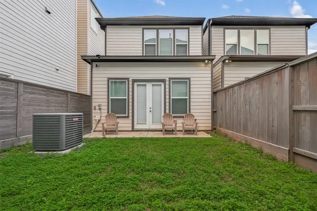 $2,700 | 2617 Live Oak Street, Houston, TX 77004