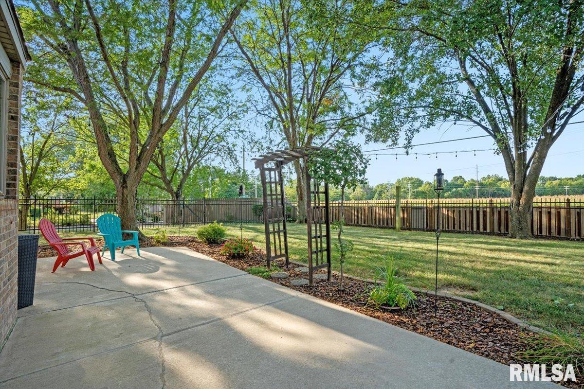 3989 Springer Lane Springfield, IL 62711 - Photo 38 of 41