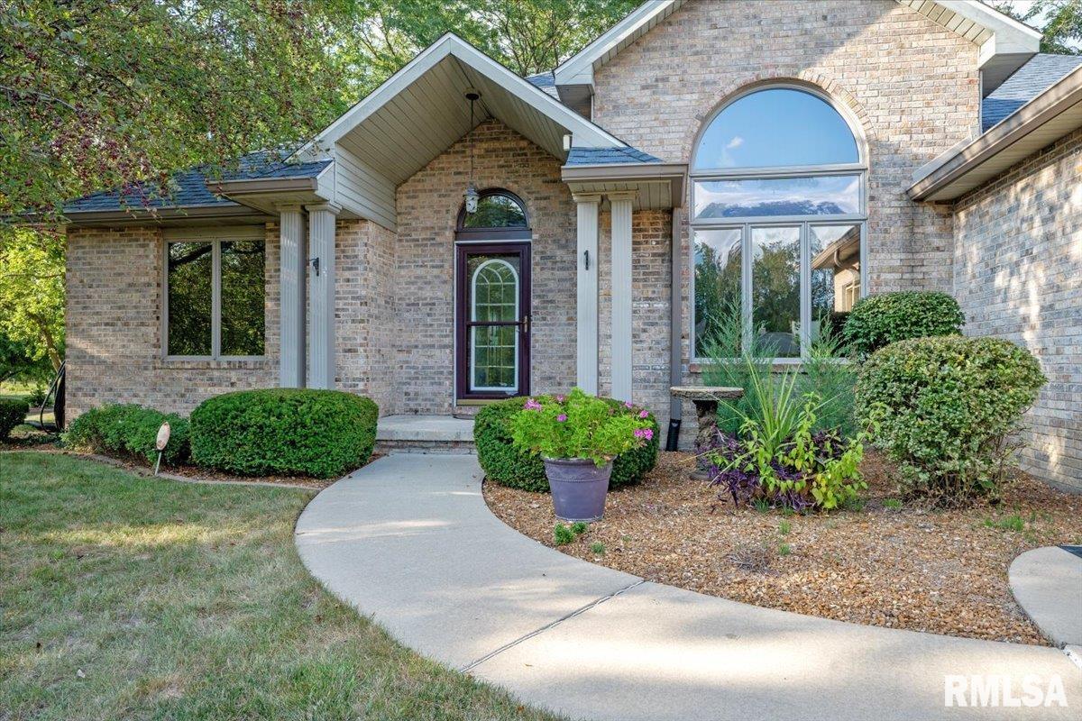 3989 Springer Lane Springfield, IL 62711 - Photo 5 of 41