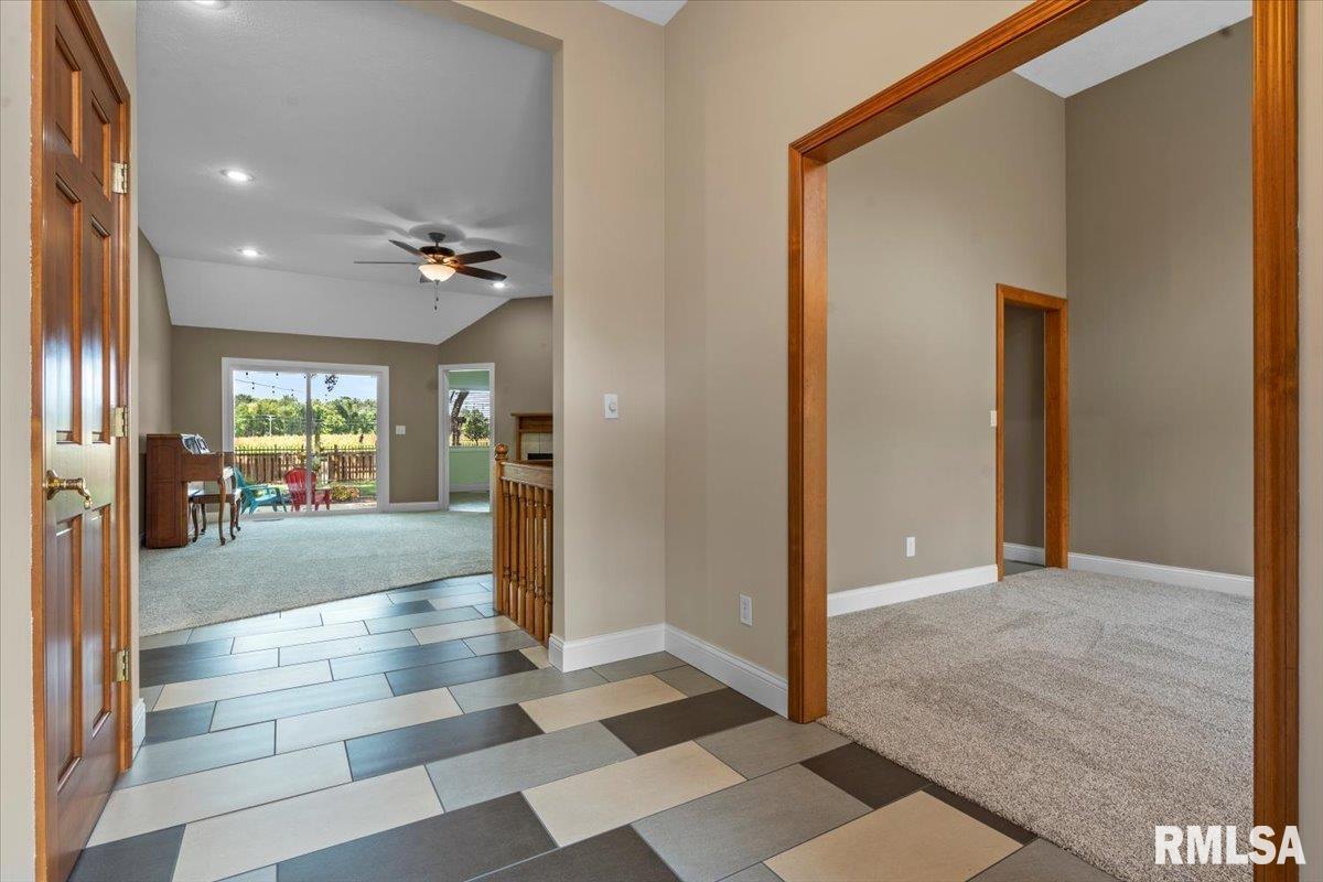 3989 Springer Lane Springfield, IL 62711 - Photo 6 of 41