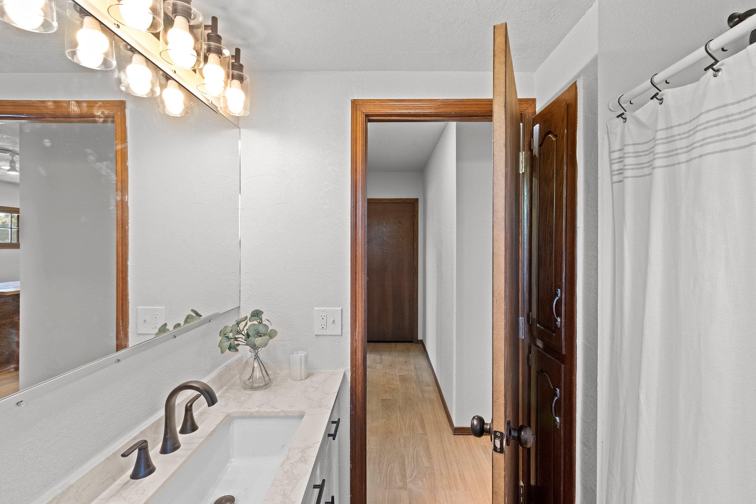 2110 North 8th Street Manitowoc, WI 54220 - Photo 32 of 54