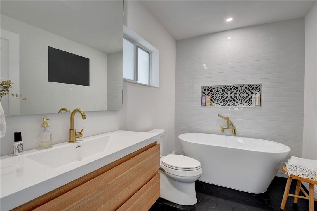 1045 Northwest 6th Terrace Boca Raton, FL 33486 - Photo 37 of 61 2nd bath