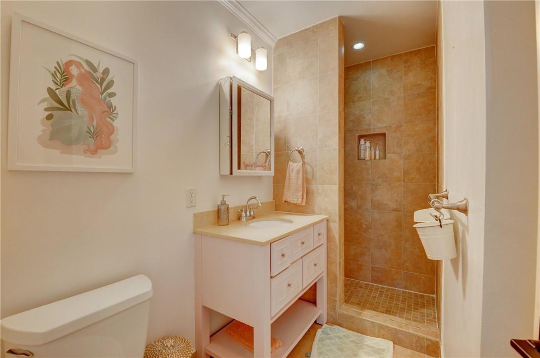 1045 Northwest 6th Terrace Boca Raton, FL 33486 - Photo 40 of 61 3rd bath