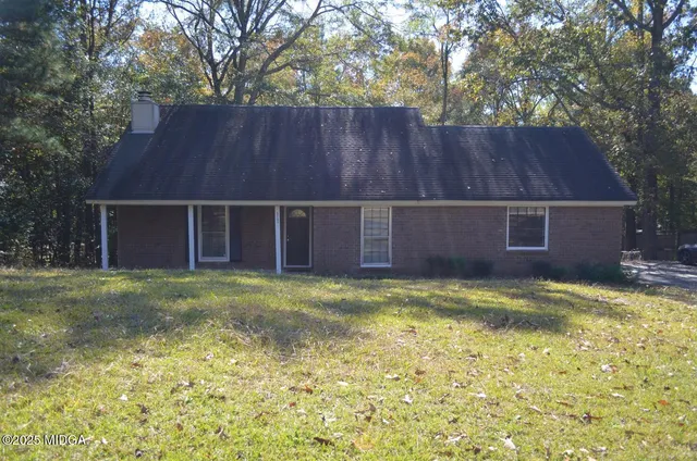 a backyard of a house