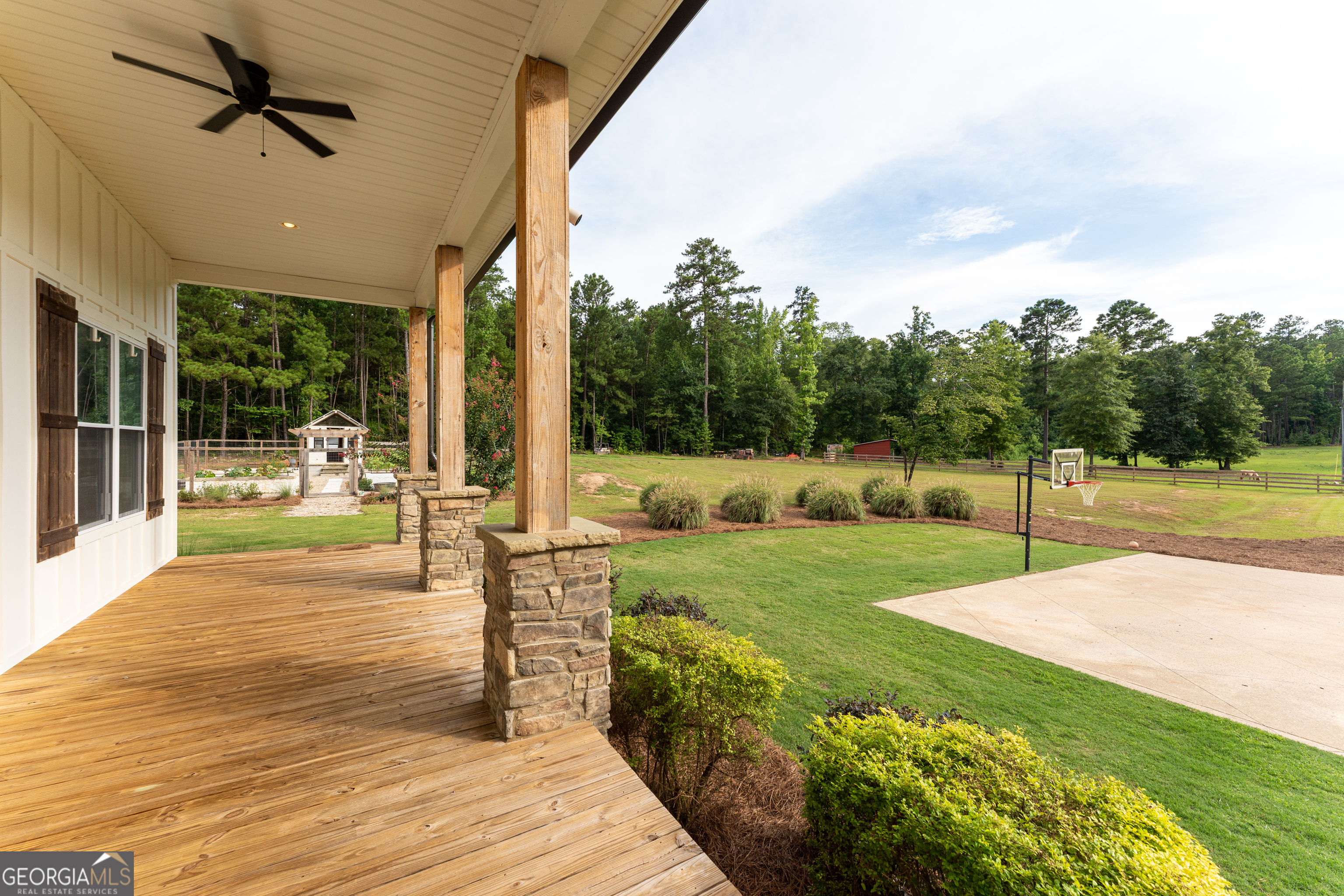 325 Scuffleboro Road Southeast Eatonton, GA 31024 - Photo 7 of 74 Gallery Image 7