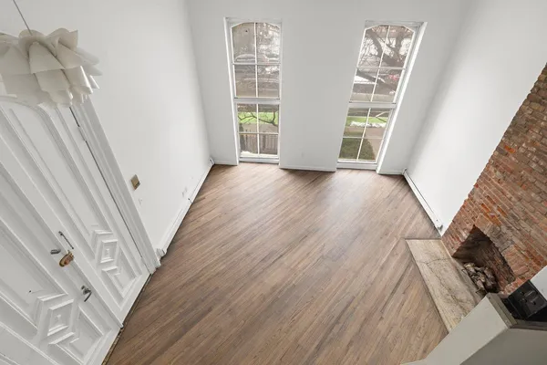 $2,695 | 174 Grand Street, Unit 2A, Jersey City, NJ 07302