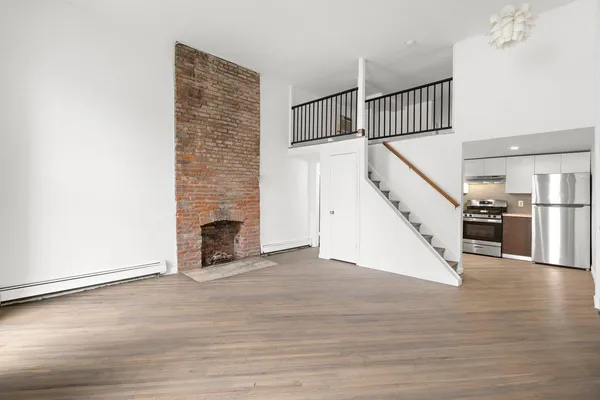 $2,695 | 174 Grand Street, Unit 2A, Jersey City, NJ 07302