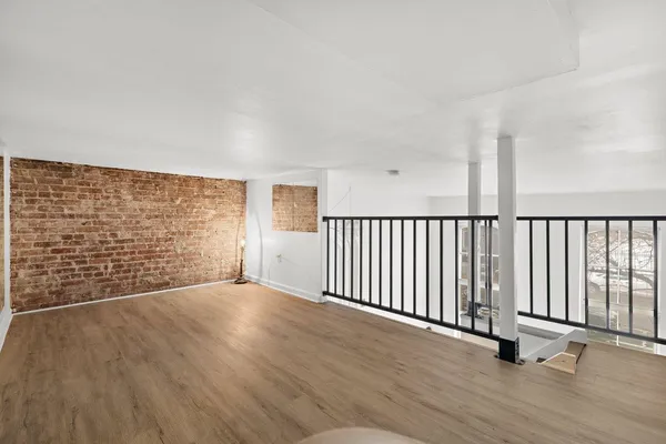 $2,695 | 174 Grand Street, Unit 2A, Jersey City, NJ 07302