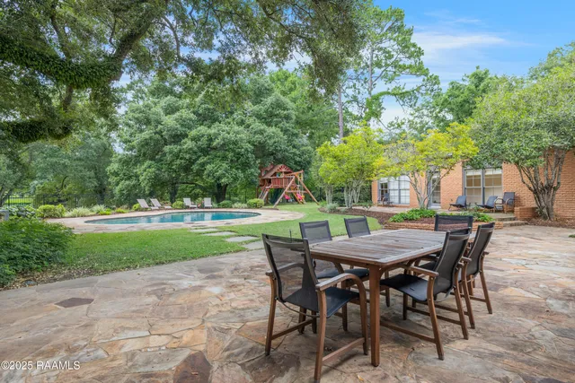 $799,000 | 665 East Main Street, New Iberia, LA 70560