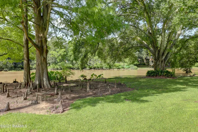 $799,000 | 665 East Main Street, New Iberia, LA 70560