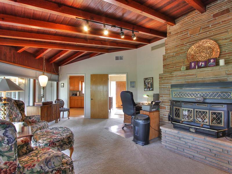 2799 East Pacheco Pass Road Gilroy, CA 95020 - Photo 15 of 32 Gallery Image 15