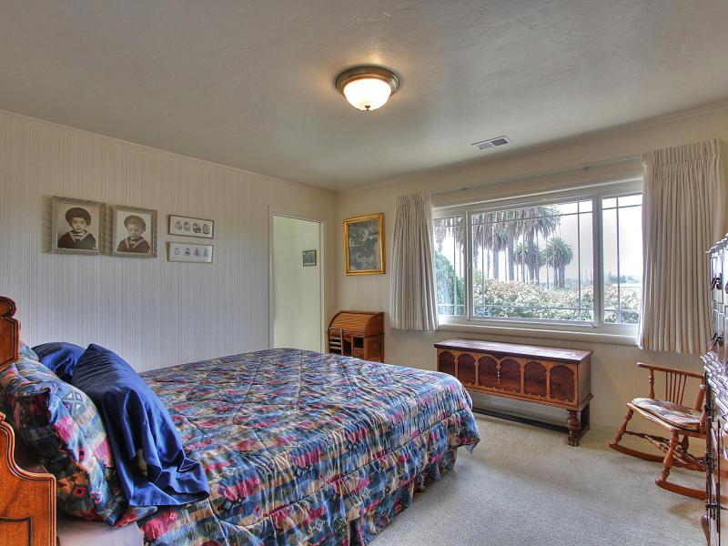 2799 East Pacheco Pass Road Gilroy, CA 95020 - Photo 17 of 32 Gallery Image 17