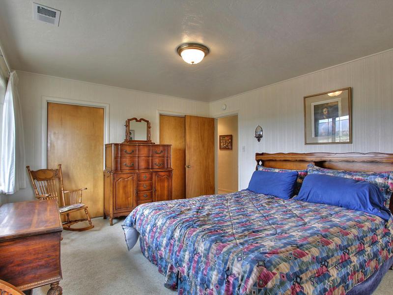 2799 East Pacheco Pass Road Gilroy, CA 95020 - Photo 18 of 32 Gallery Image 18