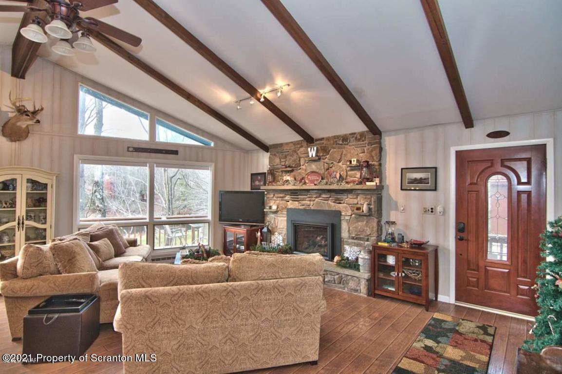 109 Deerfield Road Lake Ariel, PA 18436 - Photo 4 of 5 20201205050225885686000000-o
