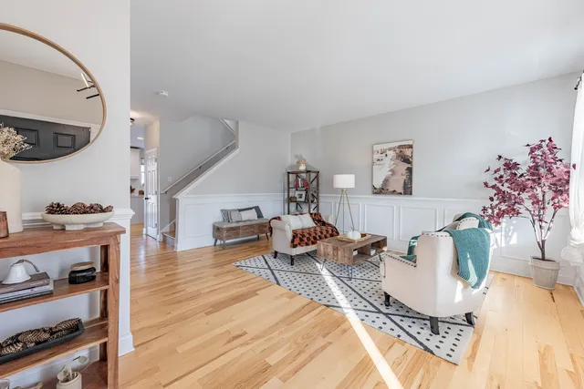 $575,000 | 408 Fountain Avenue, Elgin, IL 60124