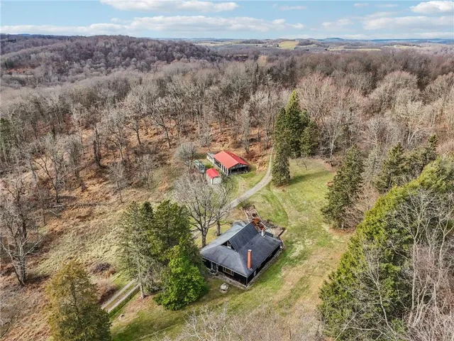 $250,000 | 189 Lupyan Road, New Alexandria, PA 15670