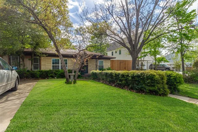 $319,000 | 417 Athenia Drive, Fort Worth, TX 76114