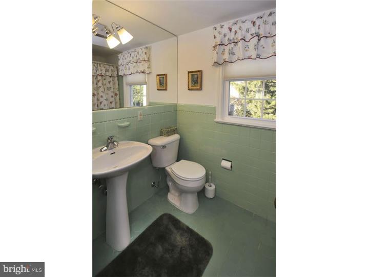 344 Gribbel Road Wyncote, PA 19095 - Photo 18 of 25 Bathroom