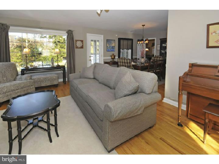 344 Gribbel Road Wyncote, PA 19095 - Photo 5 of 25 Living Room