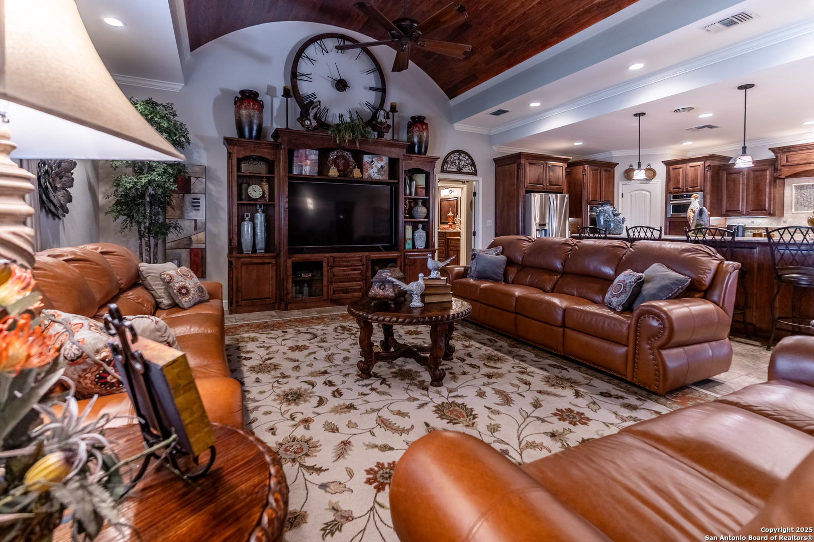 935 Danda Lane Del Rio, TX 78840 - Photo 11 of 38 a living room with furniture and a flat screen tv
