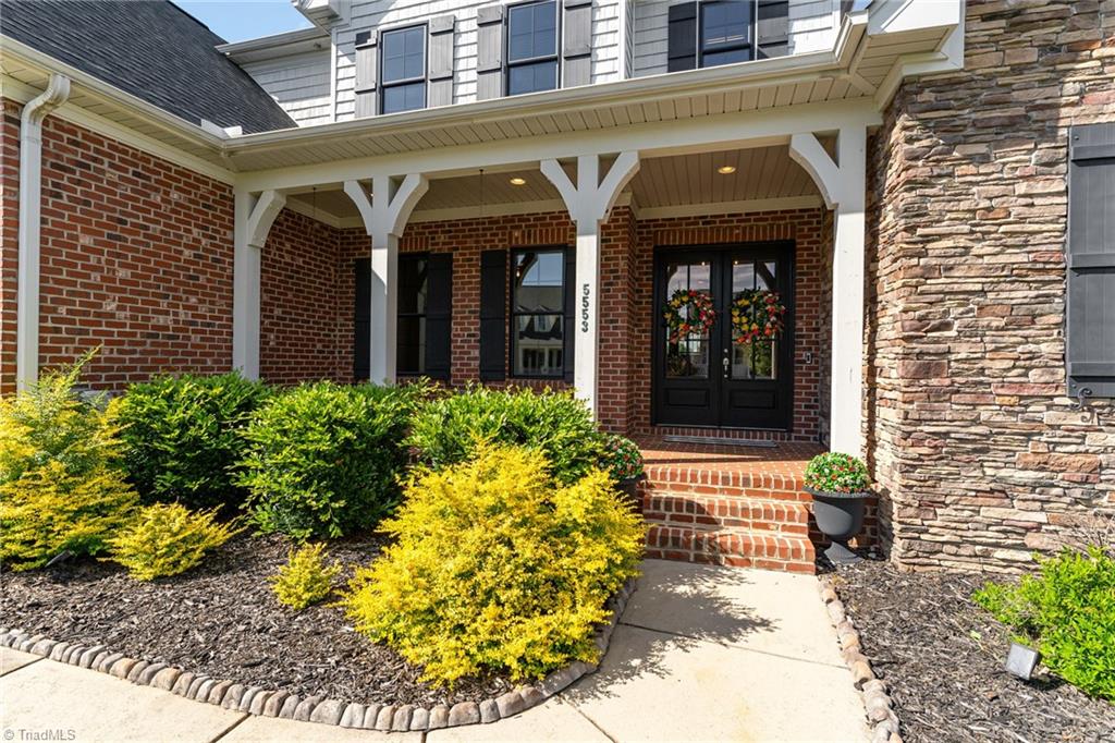 5553 Addlestone Road Winston-Salem, NC 27106 - Photo 4 of 42