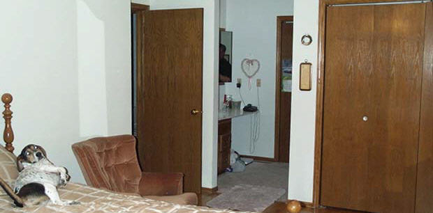 2596 Karr Road Belvidere, IL 61008 - Photo 5 of 6 a view of a livingroom with furniture and front door