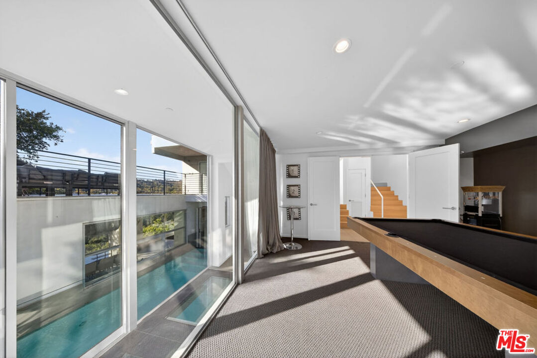 9716 Oak Pass Road Beverly Hills, CA 90210 - Photo 29 of 73