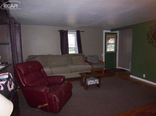 9472 Bray Road Millington, MI 48746 - Photo 9 of 14 20453199-8.JPG
