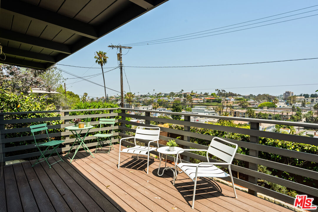 7406 Earldom Avenue Playa del Rey, CA 90293 - Photo 48 of 61 Gallery Image 48