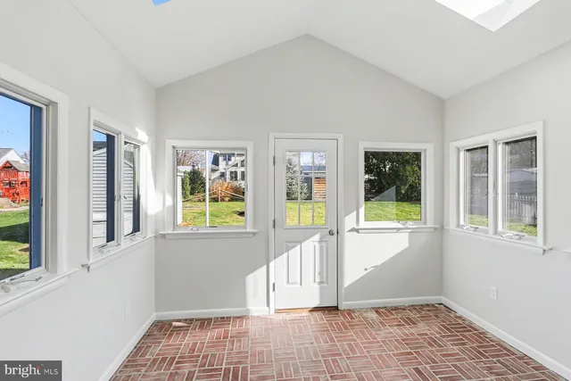 $397,500 | 233 Cardinal Road, Lititz, PA 17543