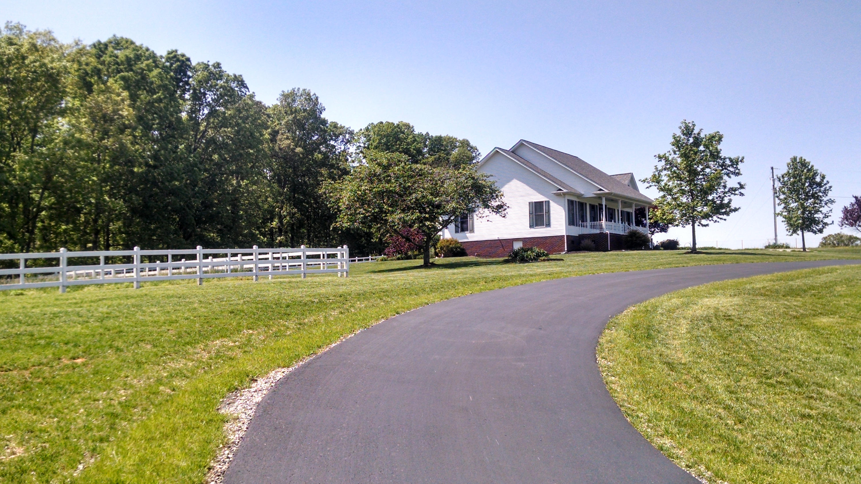 1037 Thompson Bridge Road Maryville, TN 37801 - Photo 1 of 33 Front Drive