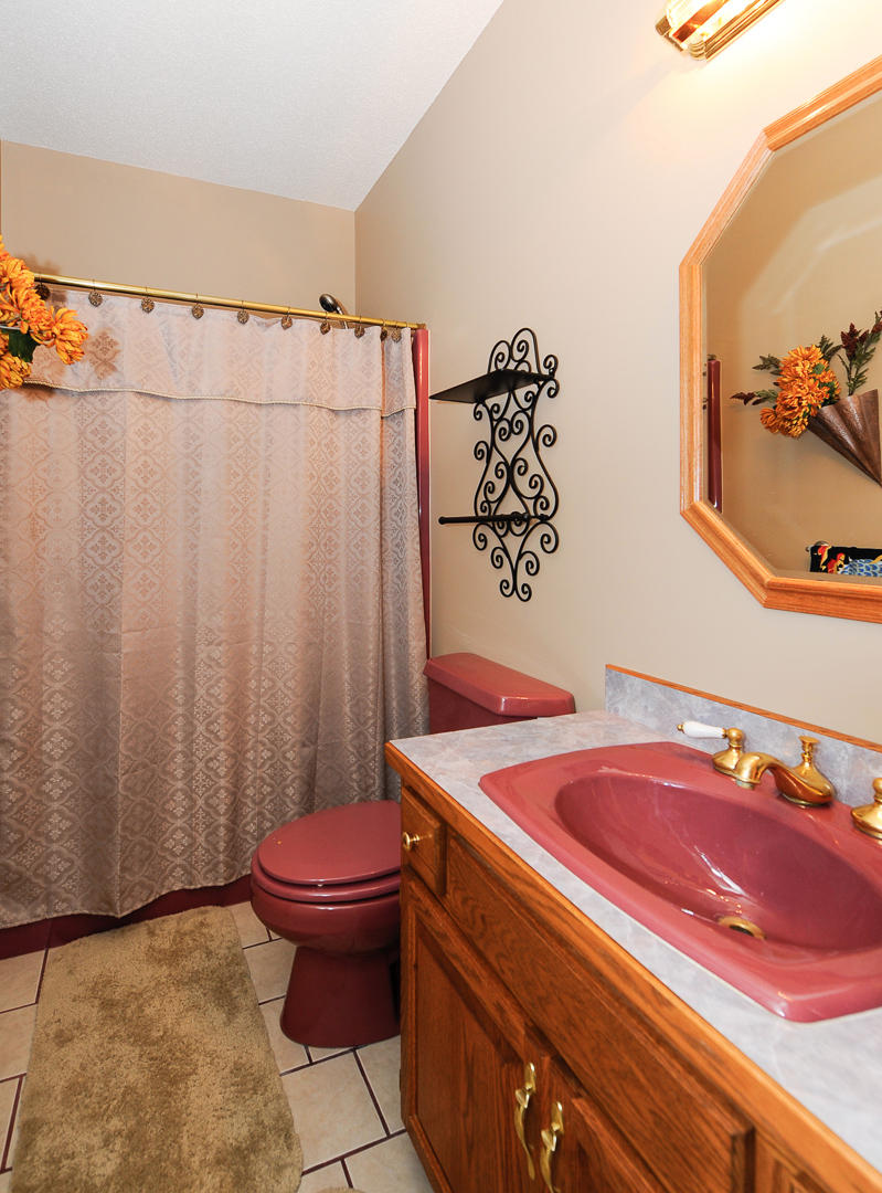 1037 Thompson Bridge Road Maryville, TN 37801 - Photo 22 of 33 17 - bathroom