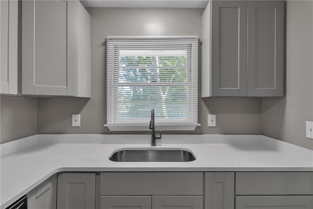 506 Pineridge Road Forest Park, GA 30297 - Photo 7 of 25 Gallery Image 7