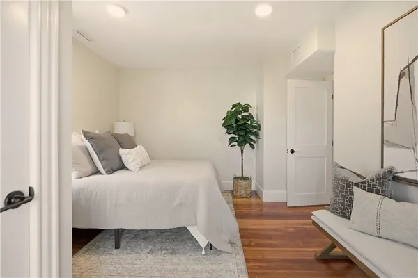 $550,000 | 85 Bayview Avenue, Unit 2, Bristol, RI 02809