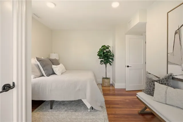 $550,000 | 85 Bayview Avenue, Unit 2, Bristol, RI 02809