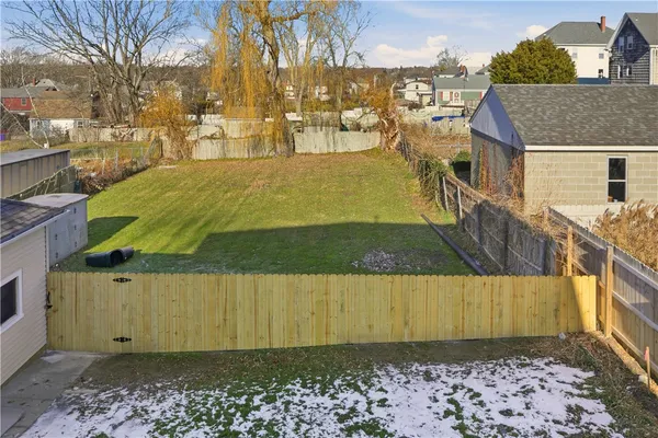 $550,000 | 85 Bayview Avenue, Unit 2, Bristol, RI 02809